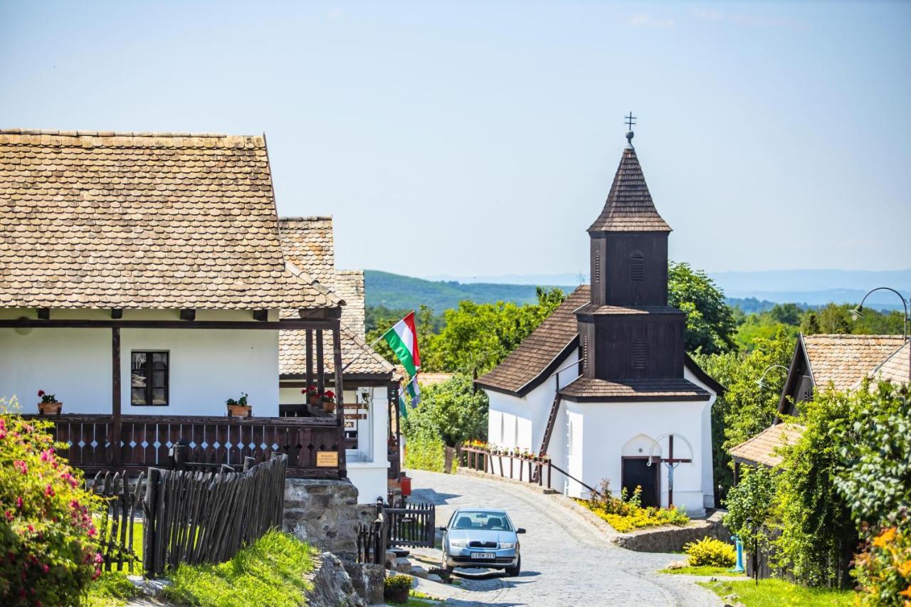 Lankas Vendeghaz - Holloko Villa Buitenkant foto